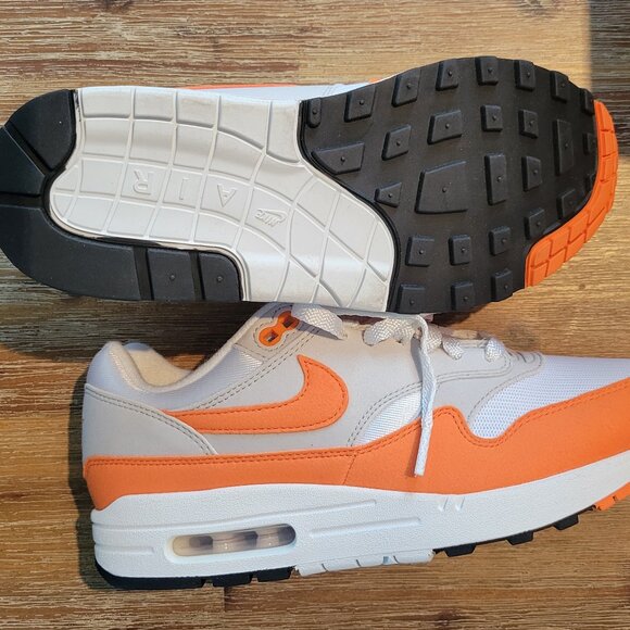 Nike Air Max 1 | Neutral Grey/Safety Orange | Women’s 9 / Men’s 7.5 | New - Picture 5 of 9
